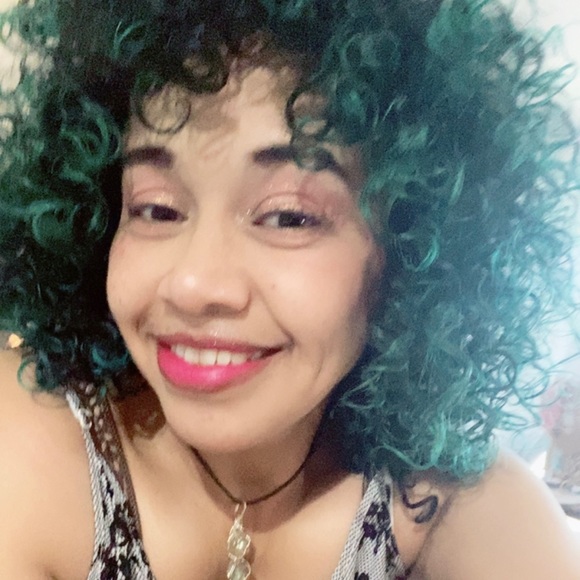 Meet your Posher, Chela - Picture 5 of 15